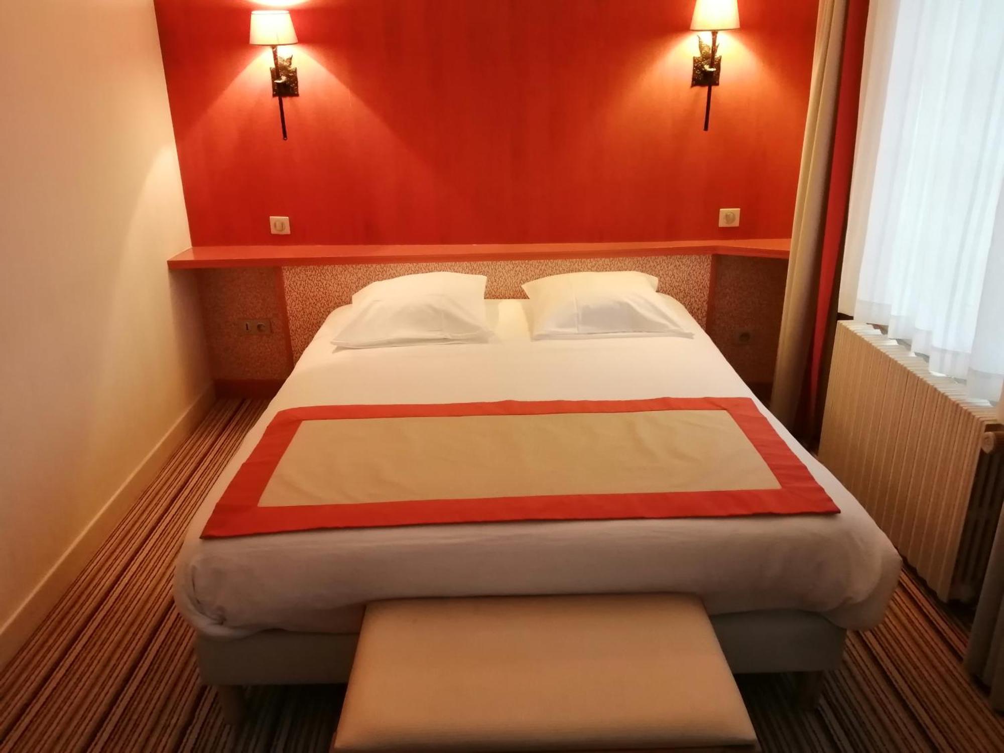 Hotel Les Fleurs Pontaubert Екстер'єр фото