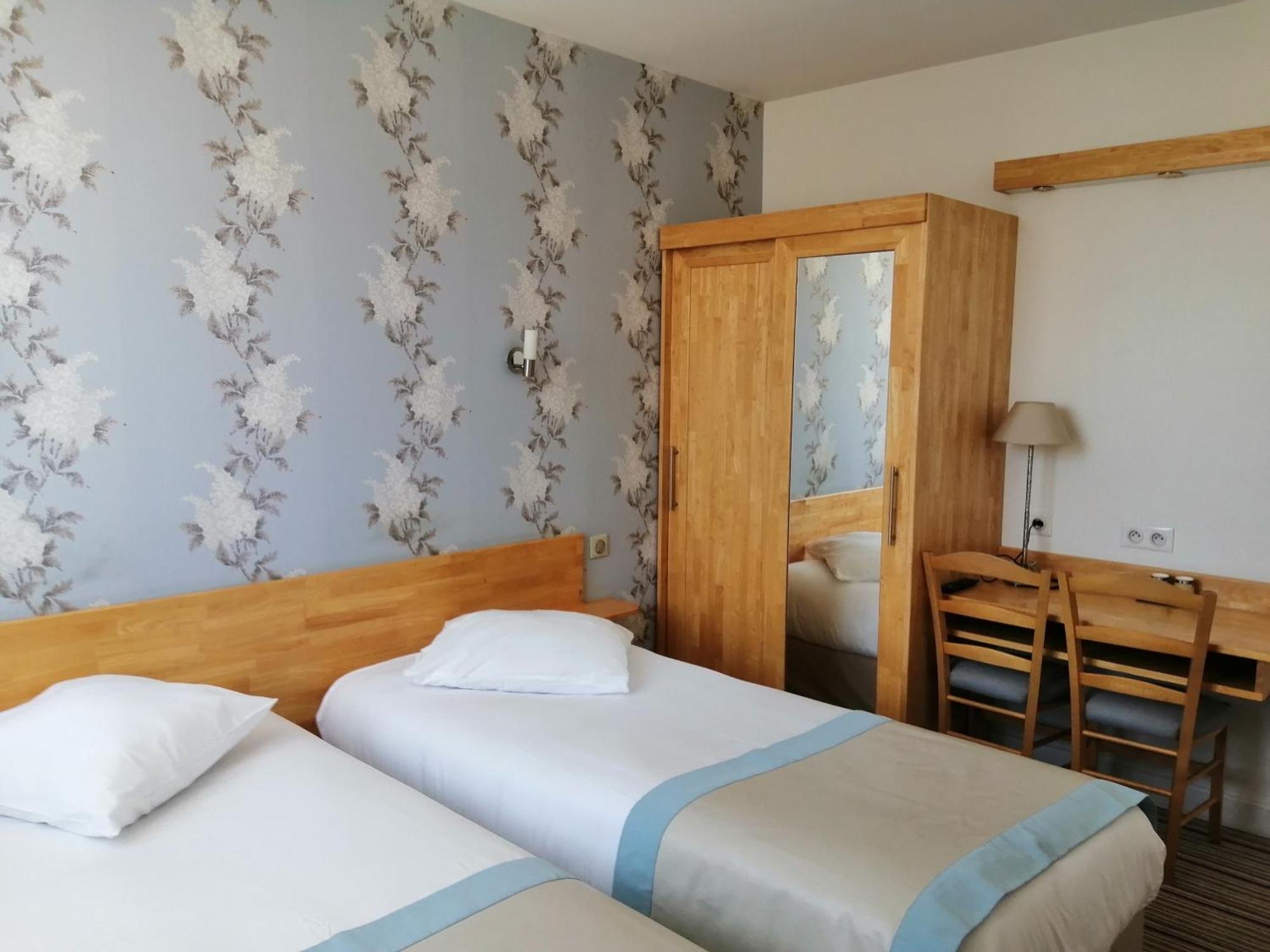 Hotel Les Fleurs Pontaubert Екстер'єр фото