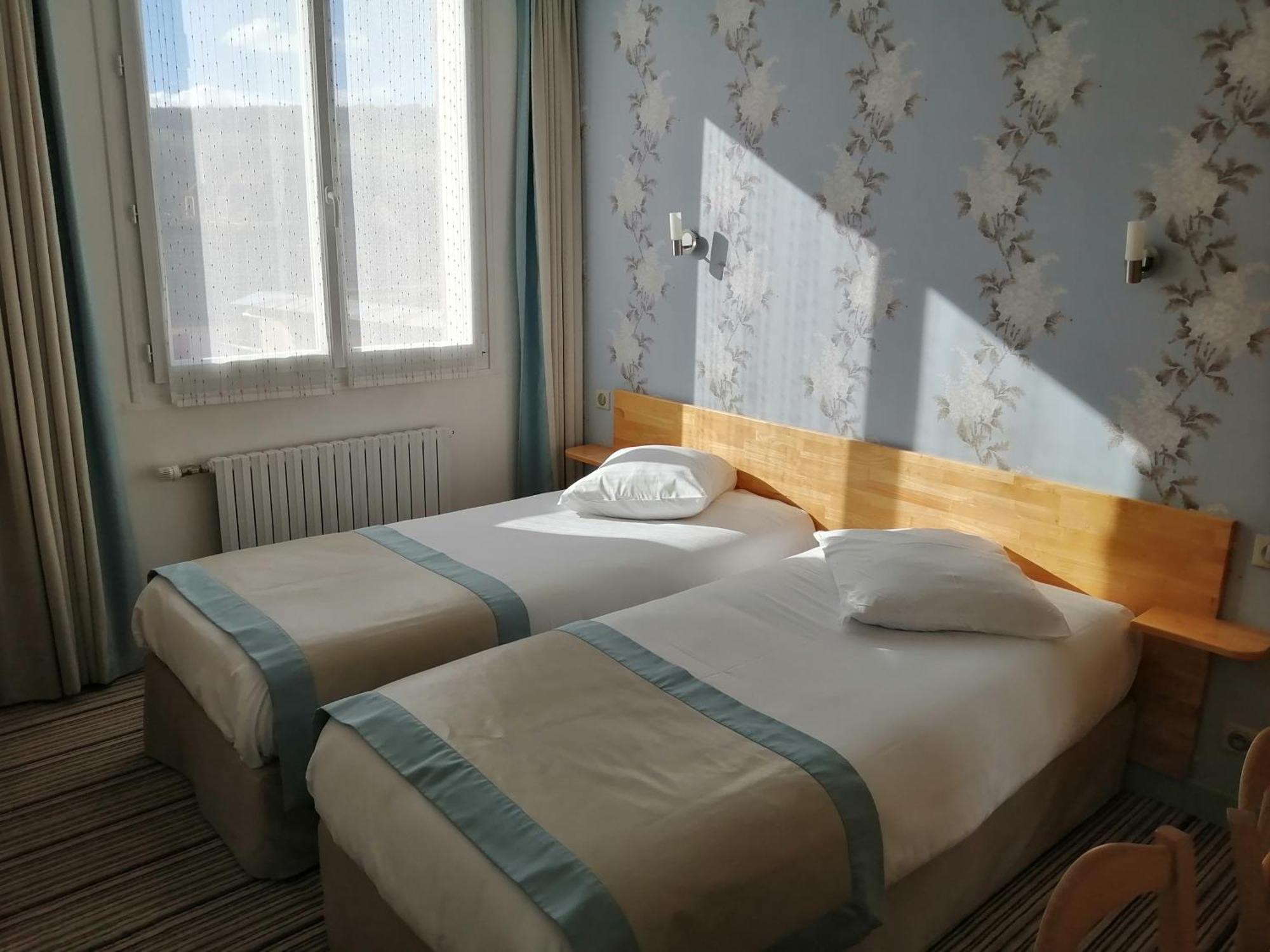 Hotel Les Fleurs Pontaubert Екстер'єр фото