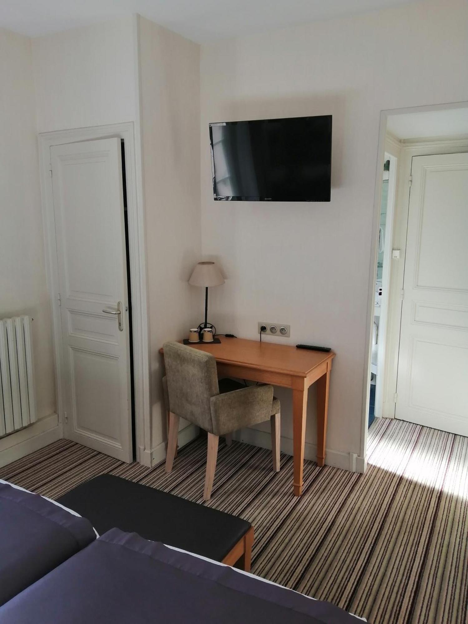 Hotel Les Fleurs Pontaubert Екстер'єр фото